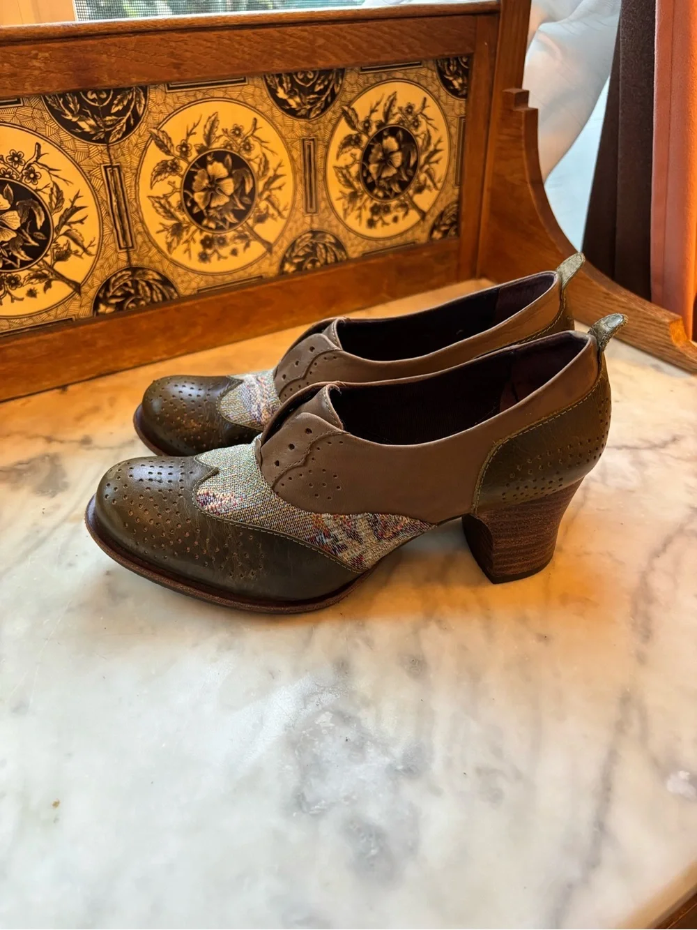 NEW Anthropologie Morenatom Women’s Olive Green Mixed-Material Heeled Oxfords